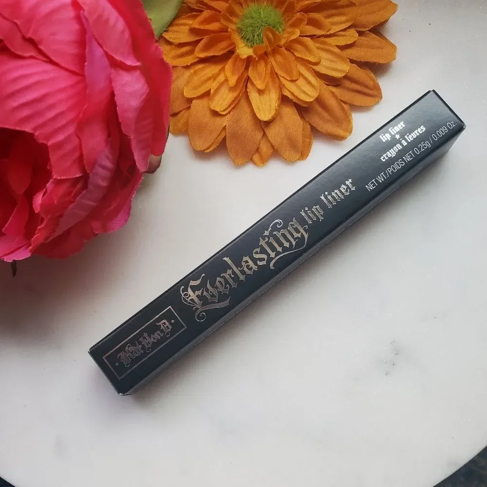 KVD liner in Poe (navy blue with purple undertones)